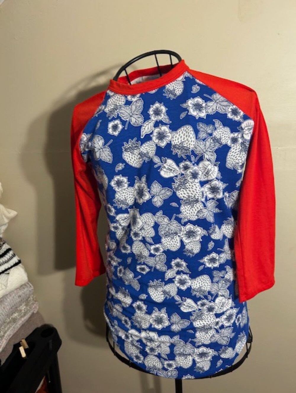 🍋‍🟩 NEW luLaroe size xs extra small womens tee shirt blue red casual